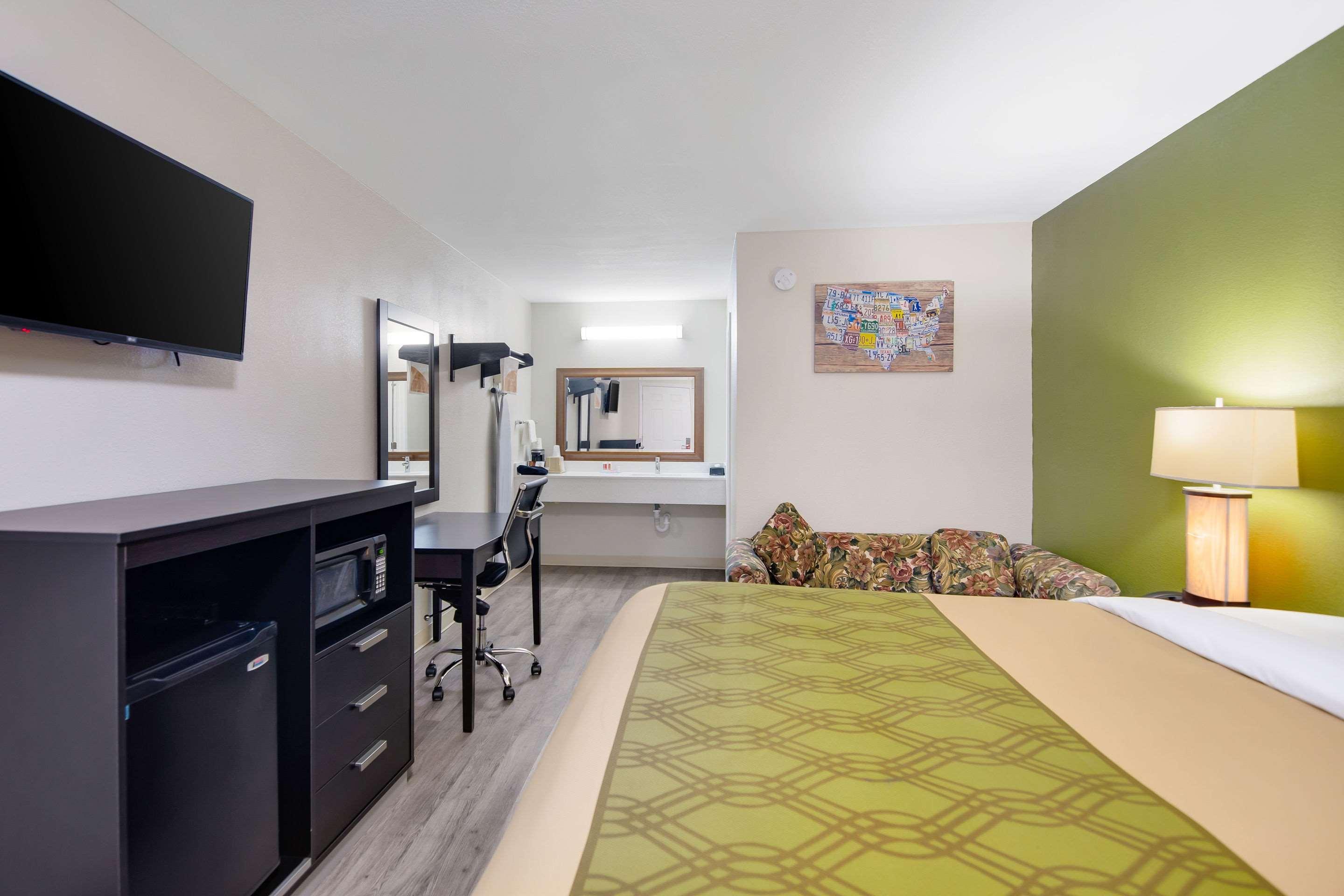 Super 8 By Wyndham Palestine Tx Hotel Ngoại thất bức ảnh