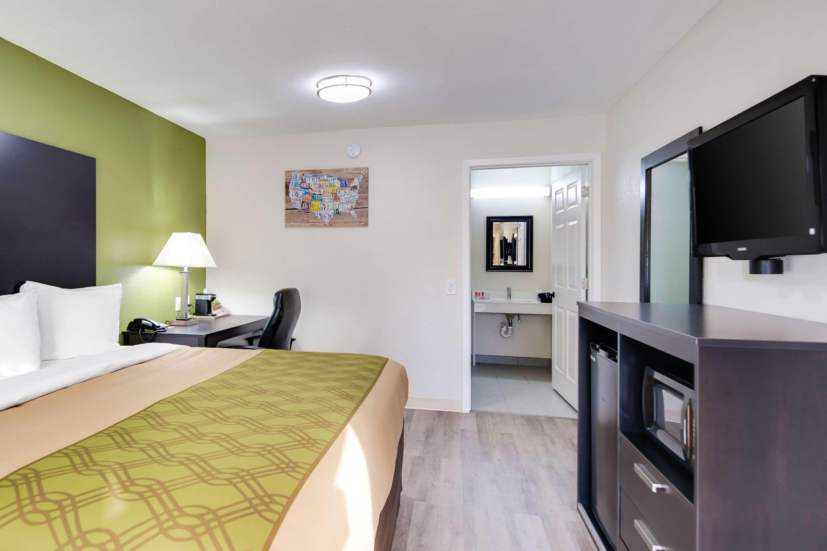 Super 8 By Wyndham Palestine Tx Hotel Ngoại thất bức ảnh