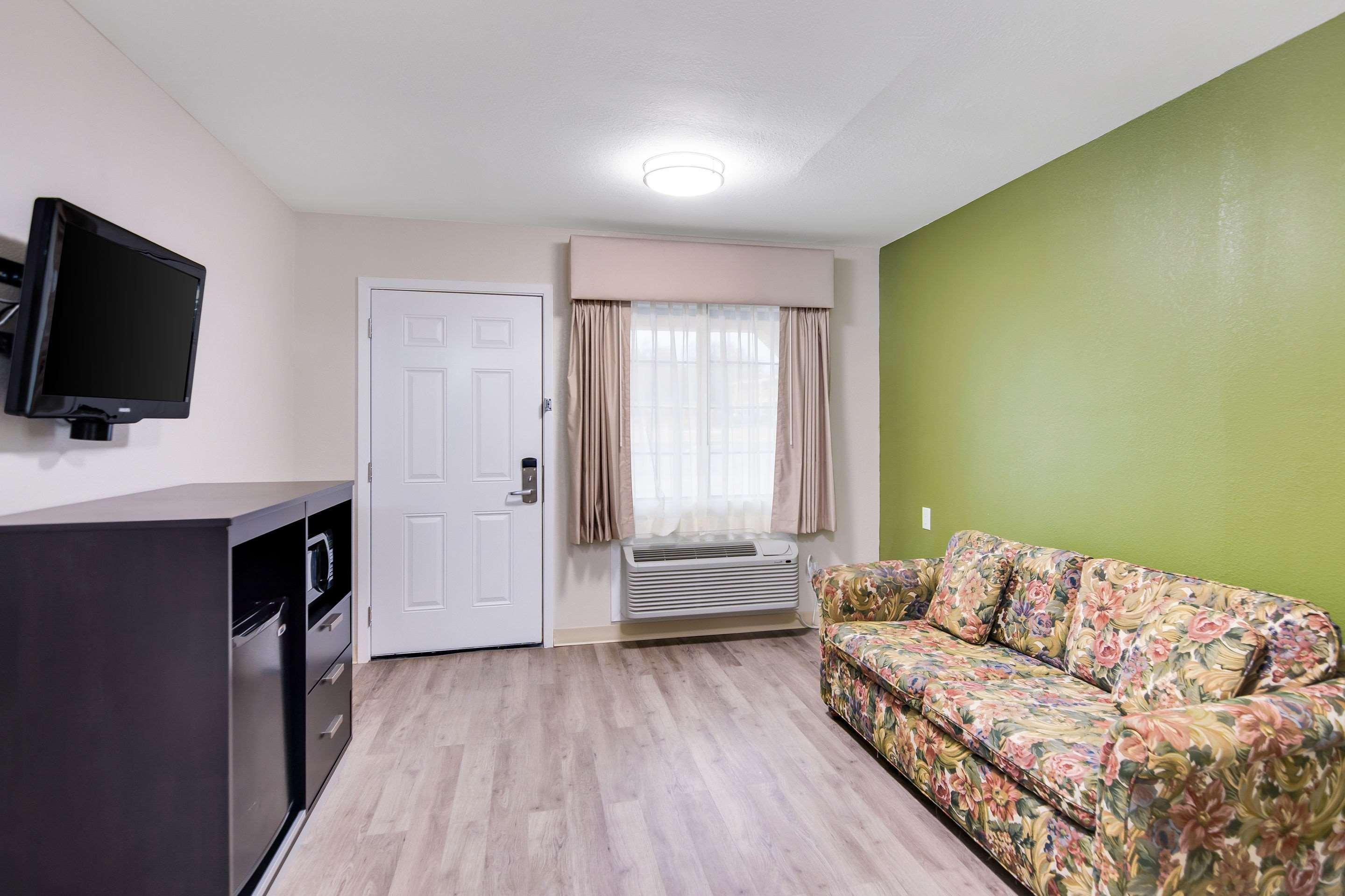Super 8 By Wyndham Palestine Tx Hotel Ngoại thất bức ảnh