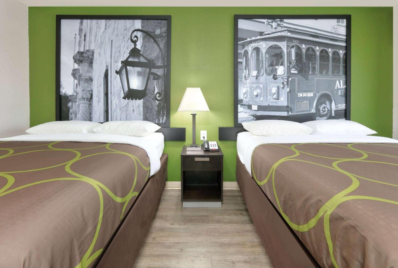 Super 8 By Wyndham Palestine Tx Hotel Ngoại thất bức ảnh
