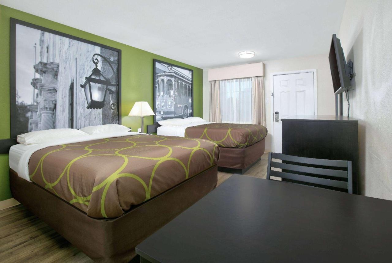 Super 8 By Wyndham Palestine Tx Hotel Ngoại thất bức ảnh