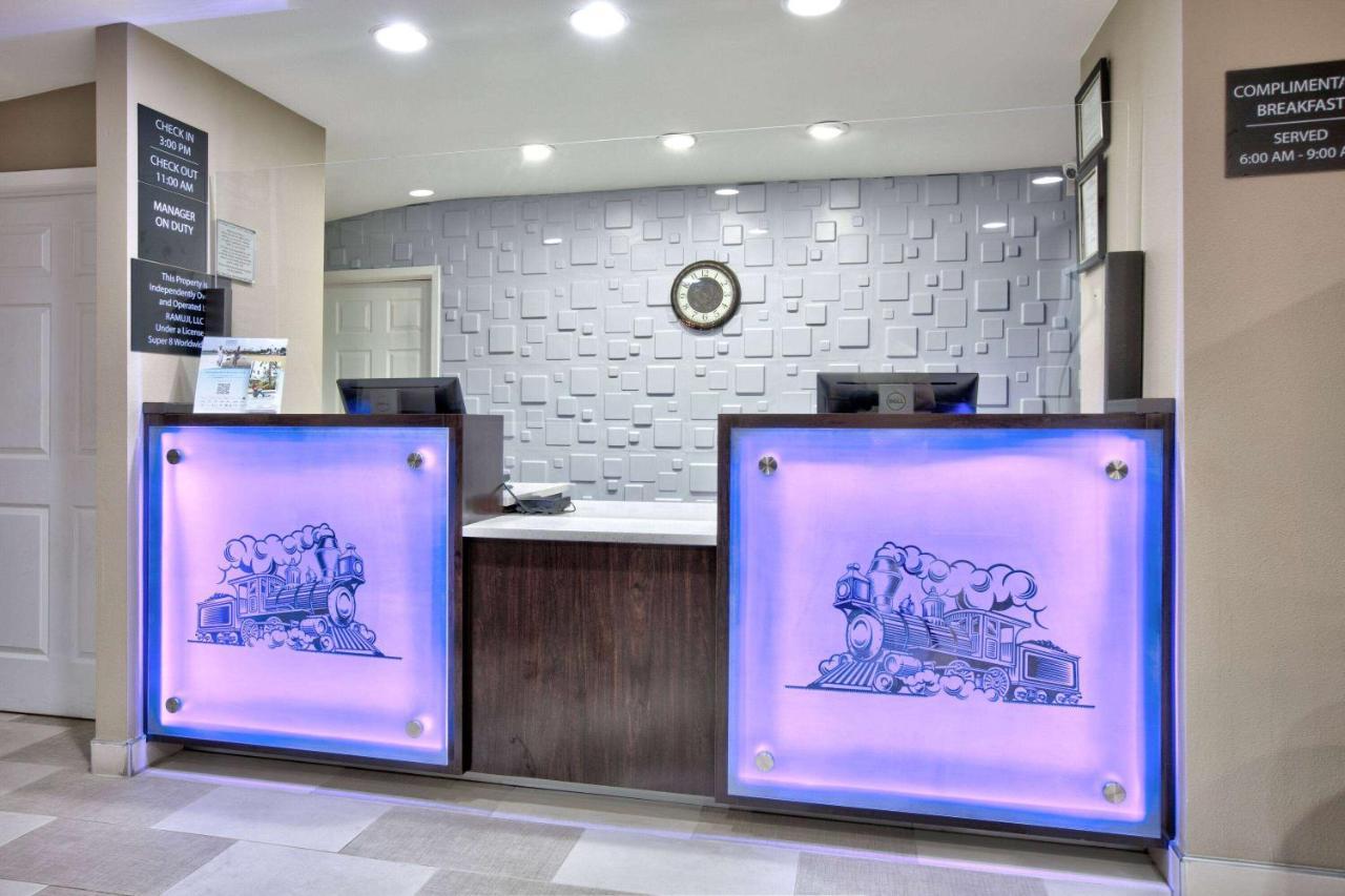 Super 8 By Wyndham Palestine Tx Hotel Ngoại thất bức ảnh