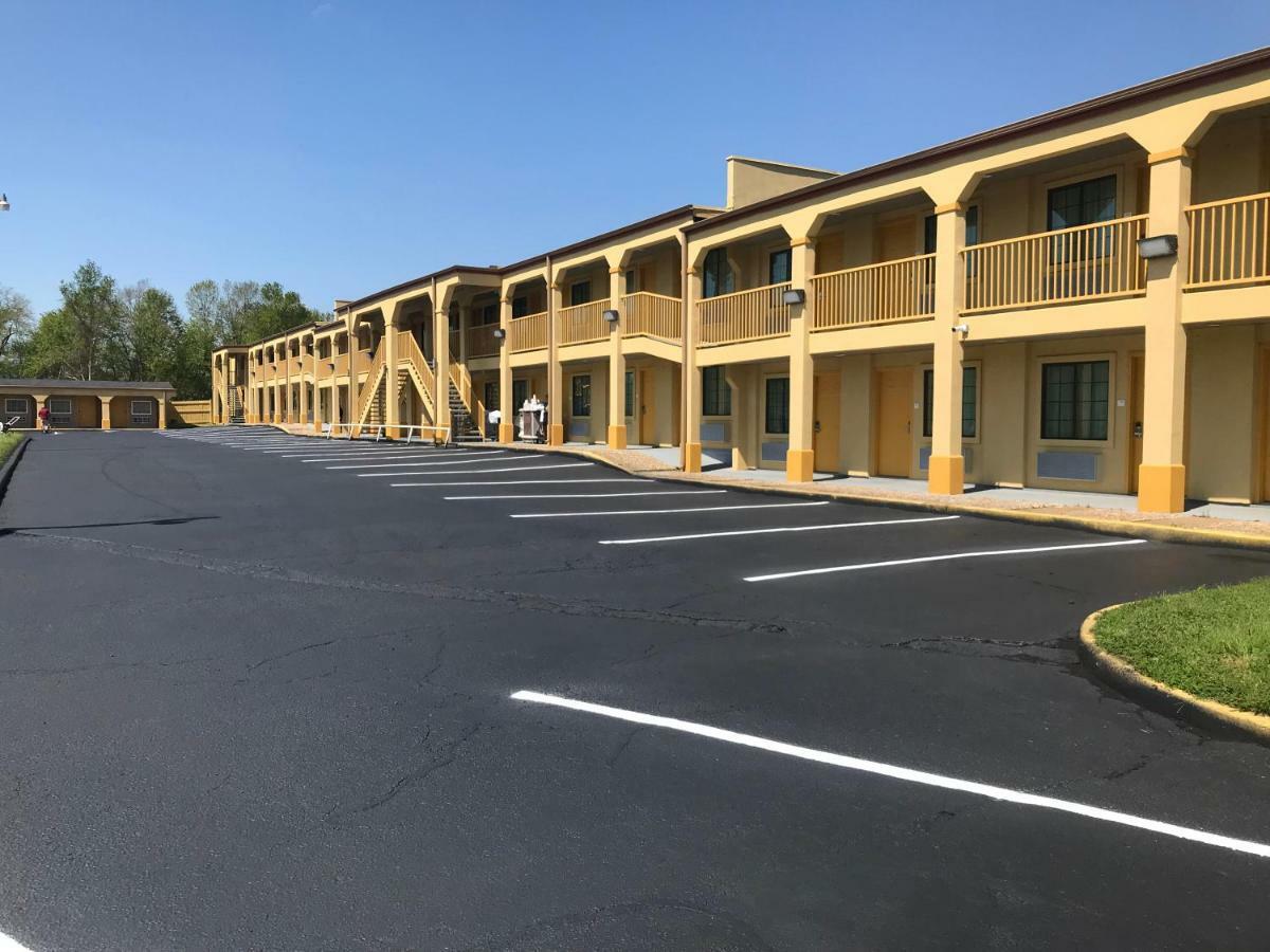 Super 8 By Wyndham Palestine Tx Hotel Ngoại thất bức ảnh